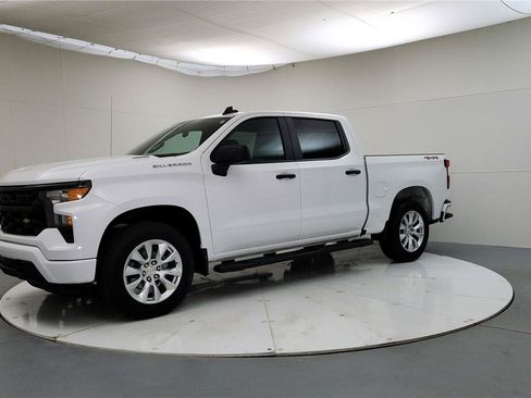 Used 2026 Chevrolet Silverado 1500 Custom AWD/4WD image 3