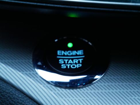 Used 2020 Ford Explorer XLT w/ Equipment Group 202A image 20