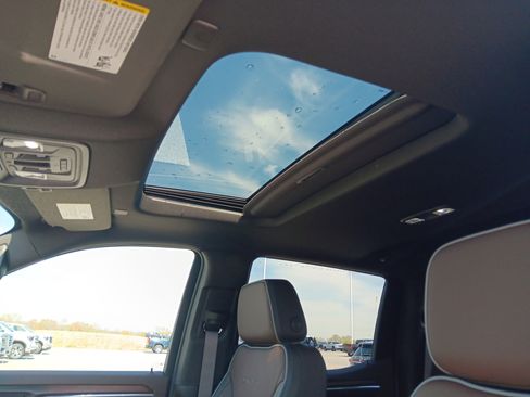 New 2026 GMC Sierra 1500 Denali w/ Denali Reserve Package image 16