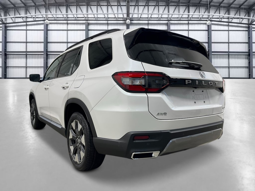 New 2026 Honda Pilot Touring image 3