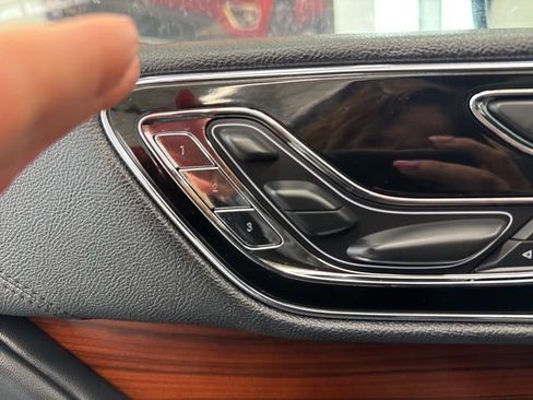 Used 2023 Lincoln Navigator Reserve image 27