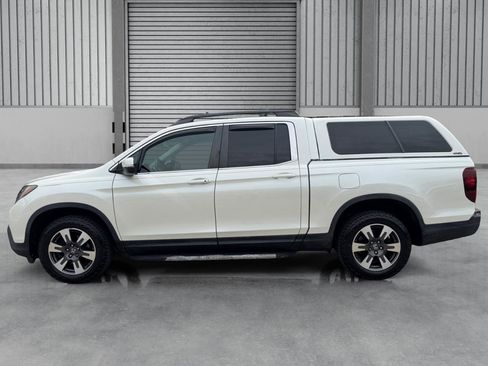 Used 2017 Honda Ridgeline RTL-T image 32