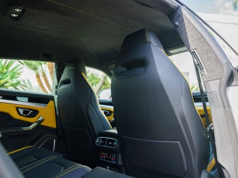 Used 2024 Lamborghini Urus S image 23