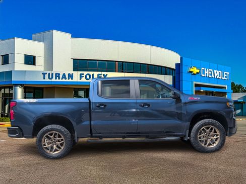 Used 2021 Chevrolet Silverado 1500 LT Trail Boss w/ Convenience Package II AWD/4WD image 8