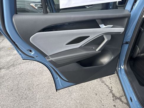 New 2026 Volkswagen Tiguan SE image 25