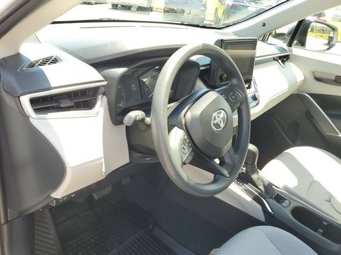 Used 2023 Toyota Corolla Cross L AWD/4WD image 19