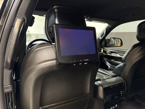 Used 2022 Jeep Wagoneer Series III w/ Rear Seat Video Group 1 image 42