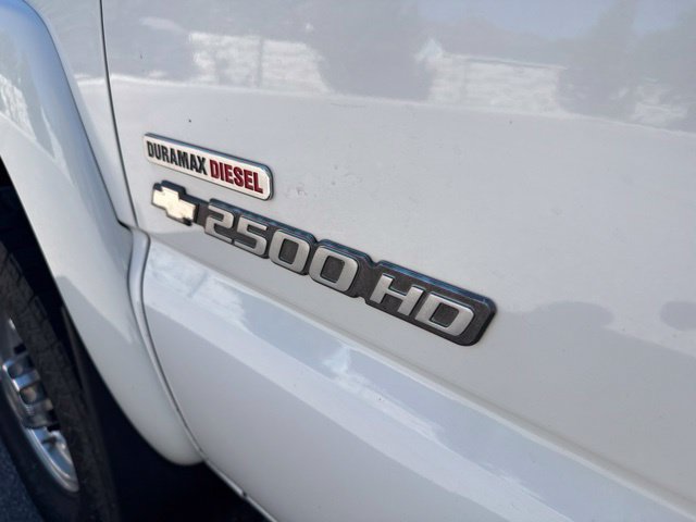 Used 2005 Chevrolet Silverado 2500 LT w/ Heavy-Duty Power Package AWD/4WD image 15