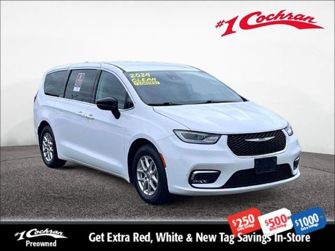 Used 2024 Chrysler Pacifica Touring-L FWD image 1
