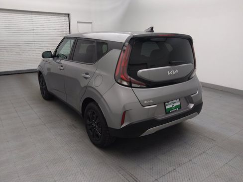 Used 2023 Kia Soul LX FWD image 5