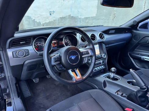 Used 2018 Ford Mustang GT w/ Equipment Group 301A RWD image 19