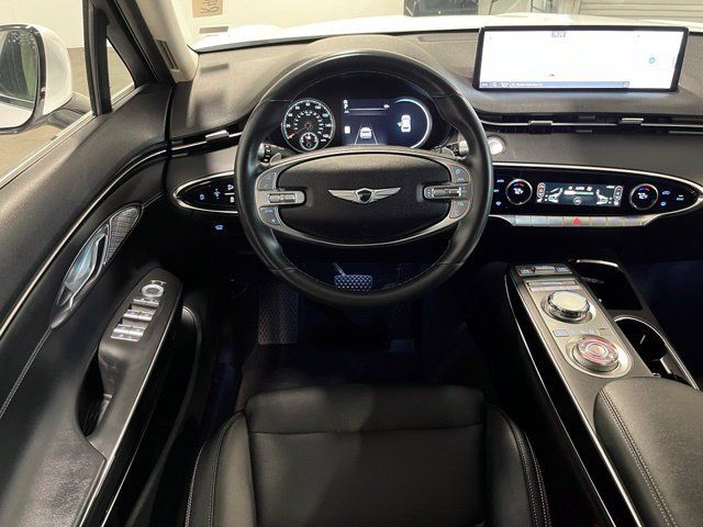 Used 2025 Genesis GV70 2.5T AWD/4WD image 18