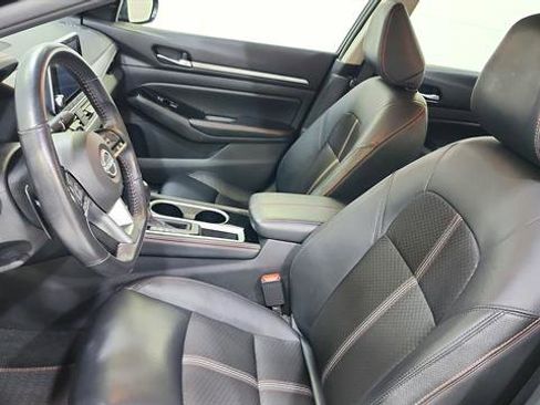 Certified 2025 Nissan Altima 2.5 SR FWD image 12
