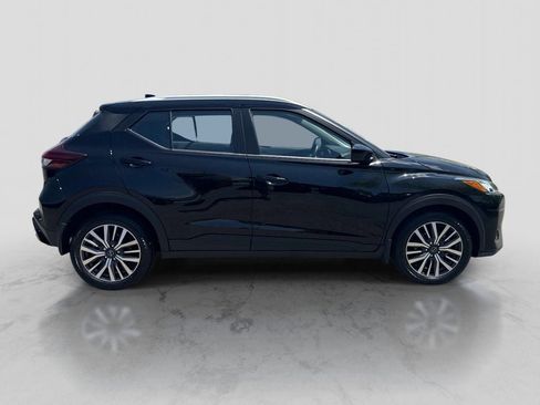 Certified 2023 Nissan Kicks SV FWD image 9