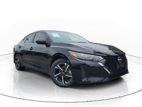 Used 2025 Nissan Sentra SV FWD image 1