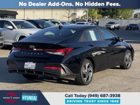 Certified 2025 Hyundai Elantra Sport image 6