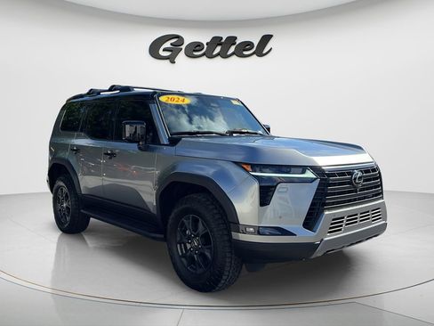 Used 2024 Lexus GX 550 AWD/4WD image 2