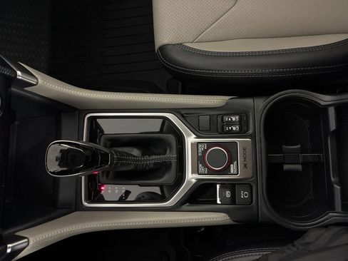 Used 2023 Subaru Forester Limited w/ Popular Package #2 image 17