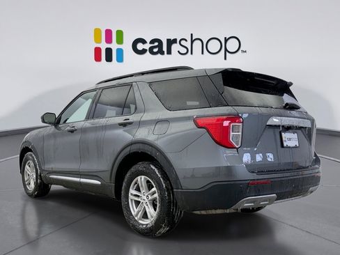 Used 2023 Ford Explorer XLT w/ Equipment Group 202A image 3