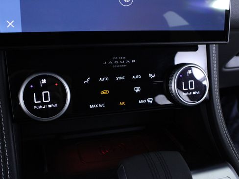 Used 2026 Jaguar F-PACE R-Dynamic S image 29