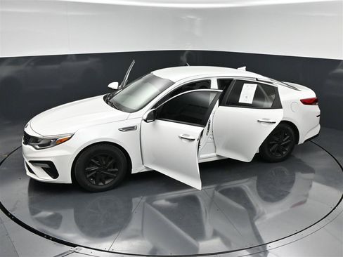Used 2019 Kia Optima LX FWD image 38