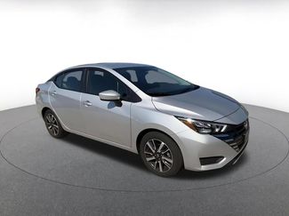 Used 2025 Nissan Versa SV FWD video 2