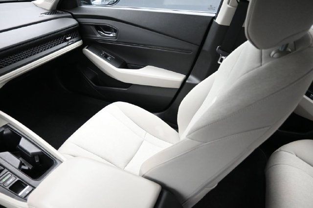 Certified 2023 Honda Accord EX image 11