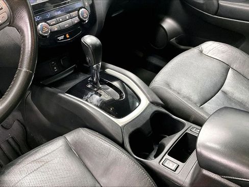 Used 2015 Nissan Rogue SL FWD image 16