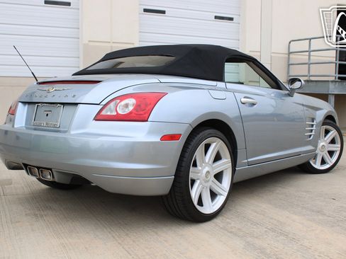Used 2008 Chrysler Crossfire Limited image 24