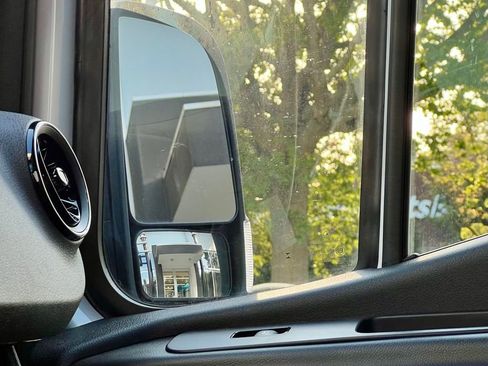 Used 2024 Mercedes-Benz Sprinter 2500 image 20