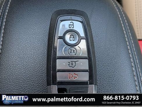 Used 2021 Ford Escape Titanium AWD/4WD image 32