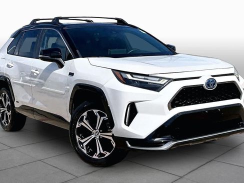Used 2022 Toyota RAV4 XSE w/ Weather Package AWD/4WD image 3