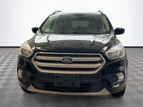 Used 2018 Ford Escape SE w/ SE Sync 3 Package AWD/4WD image 2