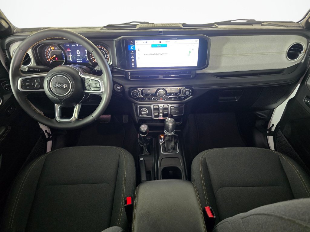 Used 2025 Jeep Wrangler Unlimited Sahara AWD/4WD image 19