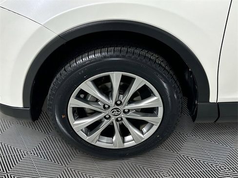 Used 2016 Toyota RAV4 Limited image 29