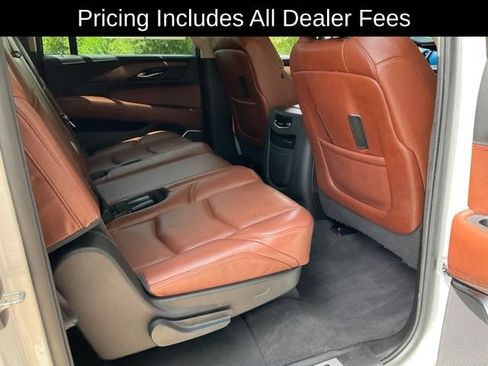 Used 2020 Cadillac Escalade ESV Premium Luxury AWD/4WD image 23