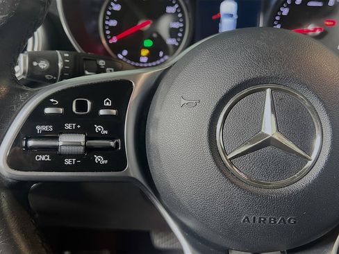 Used 2021 Mercedes-Benz GLC 300 image 19