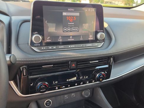 Used 2021 Nissan Rogue SV w/ Premium Package FWD image 23