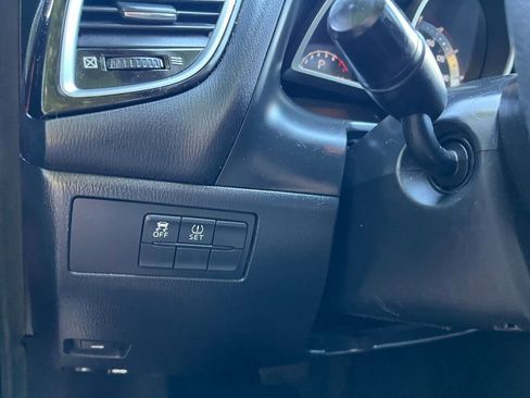 Used 2014 MAZDA MAZDA3 i Sport image 27