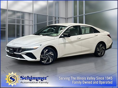 Certified 2025 Hyundai Elantra Sport image 1