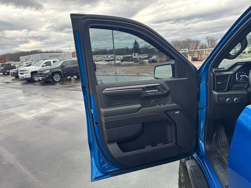 Used 2024 GMC Sierra 1500 AT4 w/ Technology Package image 12