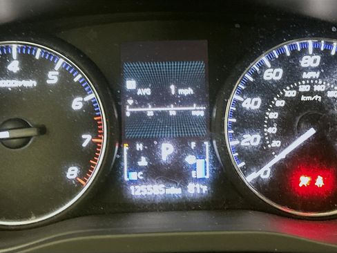 Used 2016 Mitsubishi Outlander SEL FWD image 18