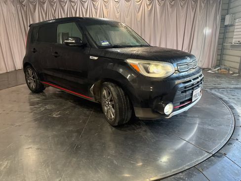 Used 2017 Kia Soul ! w/ Tech Package image 3
