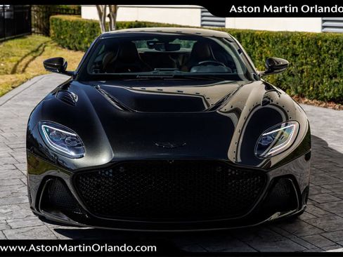 Used 2023 Aston Martin DBS Coupe image 7