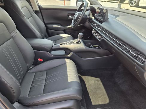 Used 2024 Honda HR-V EX-L image 32