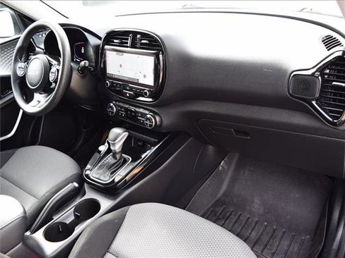 Used 2023 Kia Soul S image 21