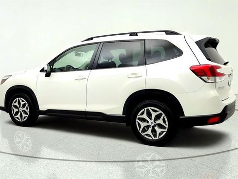 Used 2021 Subaru Forester Premium AWD/4WD image 7