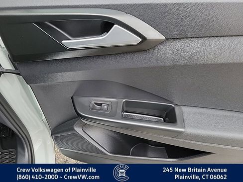 Certified 2022 Volkswagen Taos SEL image 46