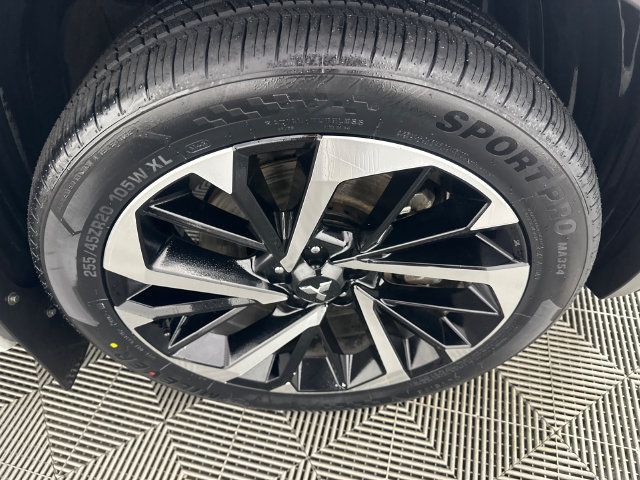 Used 2024 Mitsubishi Outlander Ralliart AWD/4WD image 37