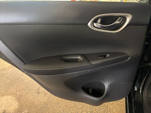 Used 2015 Nissan Sentra S image 19